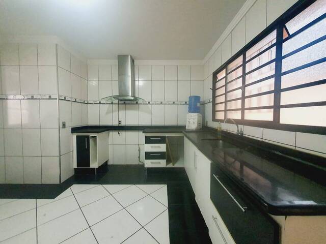 #1022 - Casa para Venda em Bauru - SP - 1