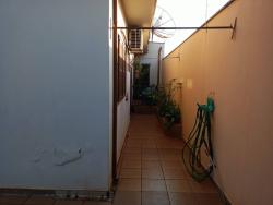 #035j - Casa para Venda em Bauru - SP - 2